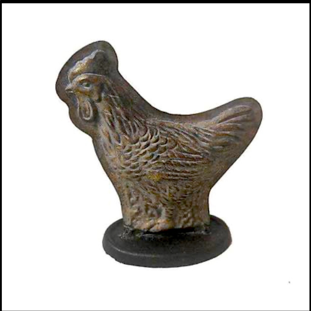 Farmhouse Metal Chicken Decor